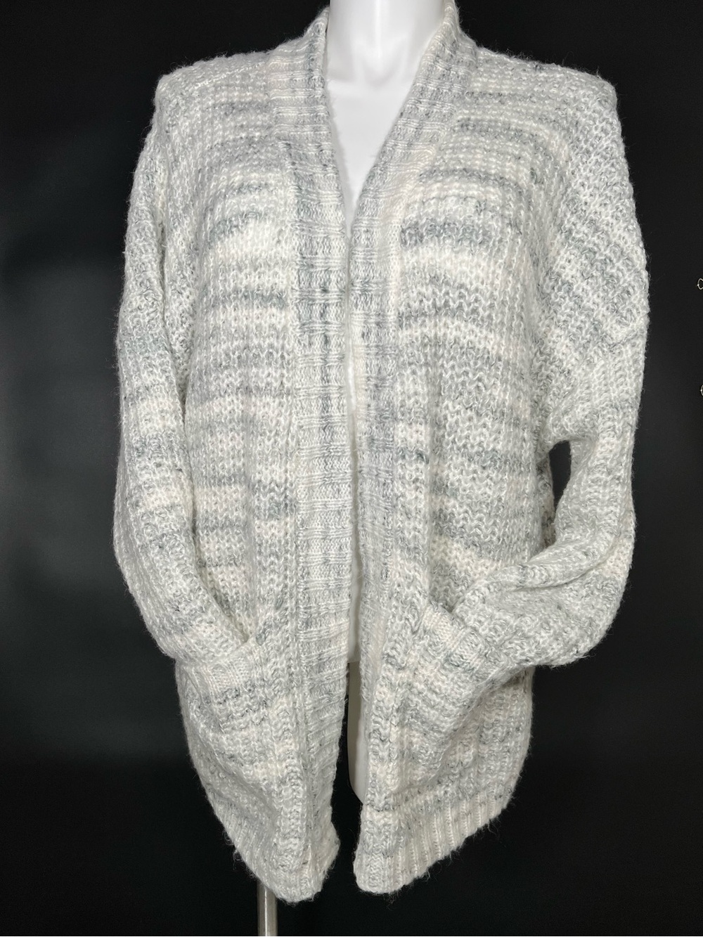 ☕️🍂Torrid Plush Knit Grey Cardigan Sweater Size 3, Open Front Cardigan w Pockets